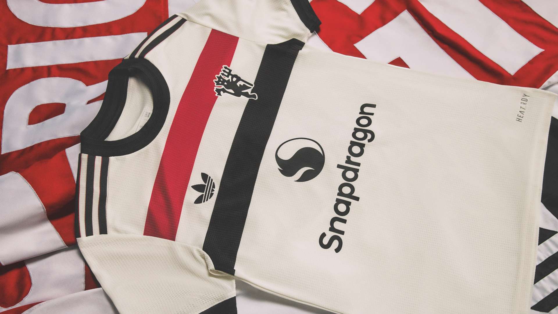 表现无疑成 表现无疑成